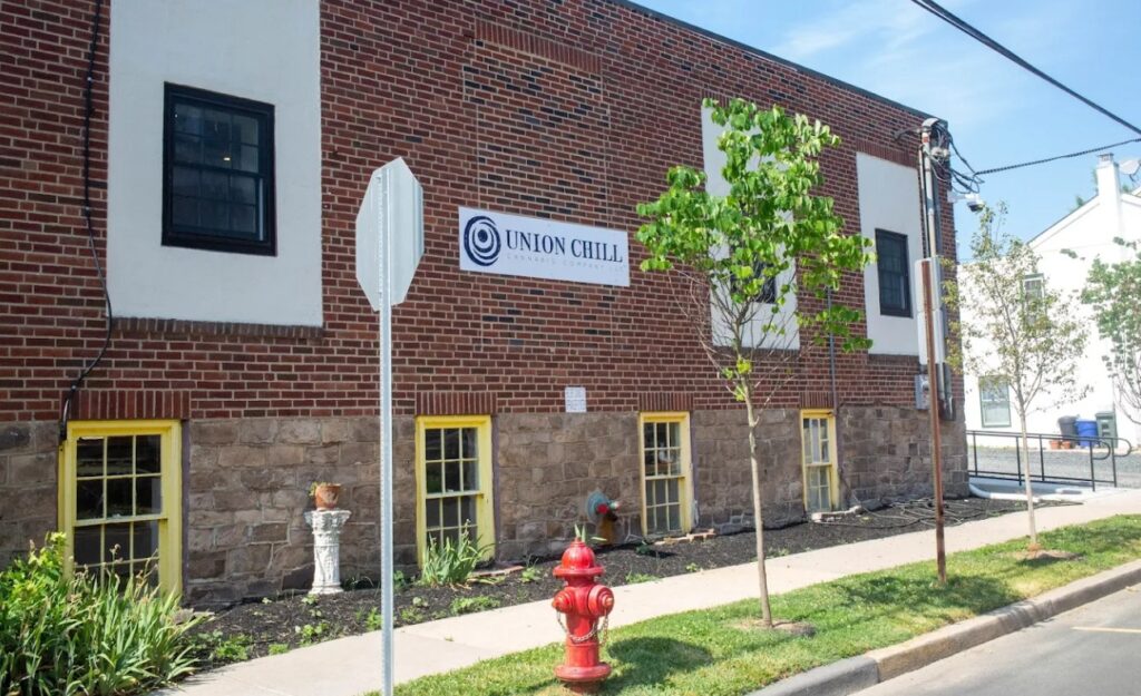 union chill lambertville dispensary guide to tinctures vs edibles